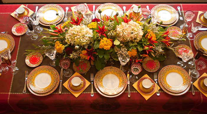 red-table-with-flowers