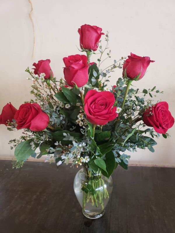 Online Flower Design Class - 5. CLASSIC DOZEN ROSES ARRANGED IN A VASE